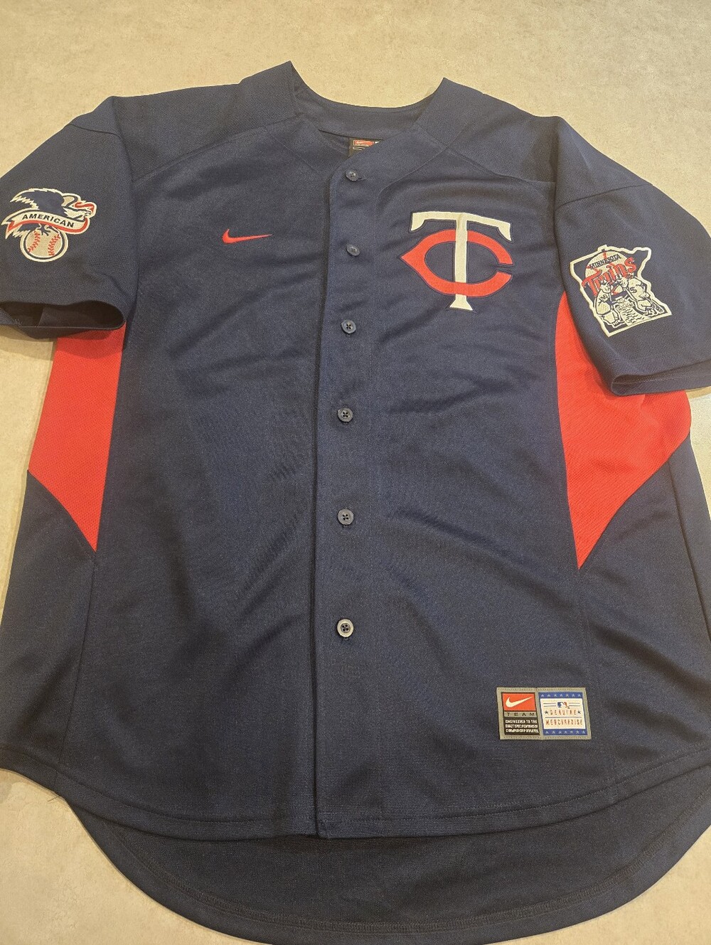 Justin Morneau - Minnesota Twins Jersey - Adult Size Large.